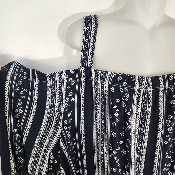 Lane Bryant Womens Top Swing Tee Size 26/28 Floral Striped Cold Shoulder Black - Picture 3 of 9